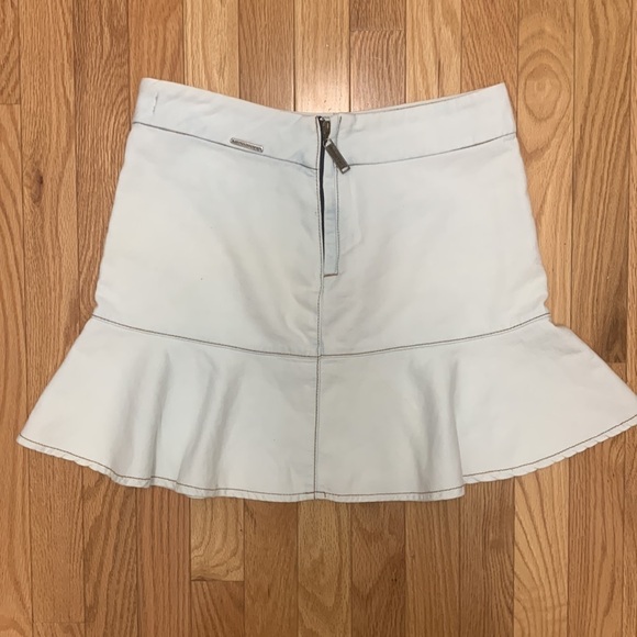 Flirty‎ Light Denim Miniskirt - Picture 1 of 6